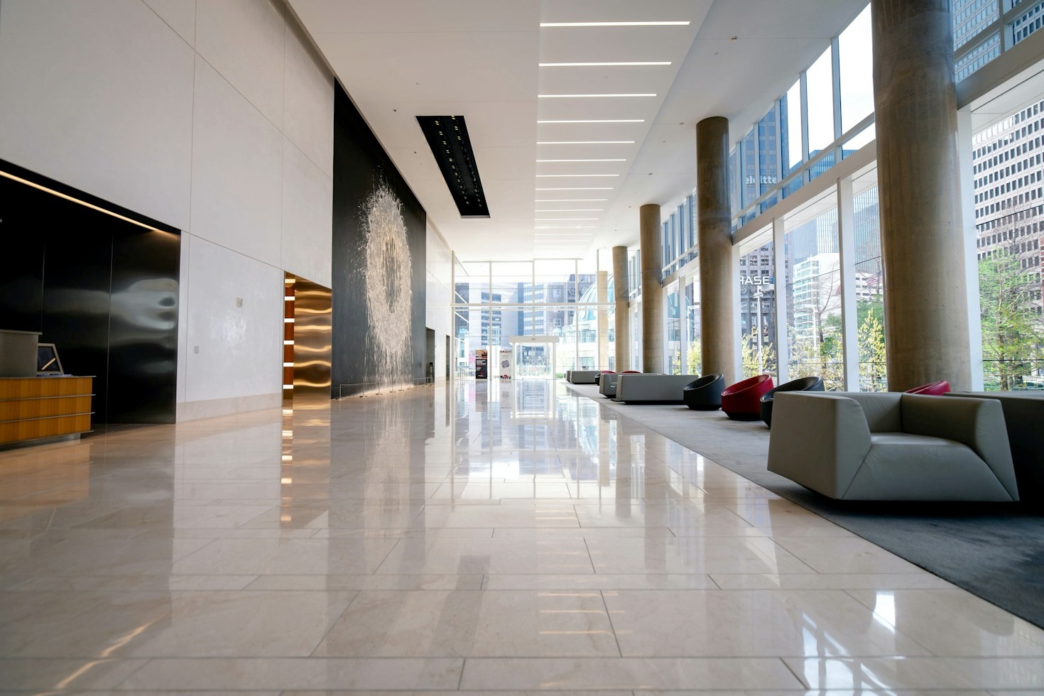 Essential Checklist Before Signing Your First Rental Contract